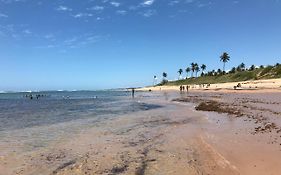 Flat Guarajuba Beira da Praia pé na areia