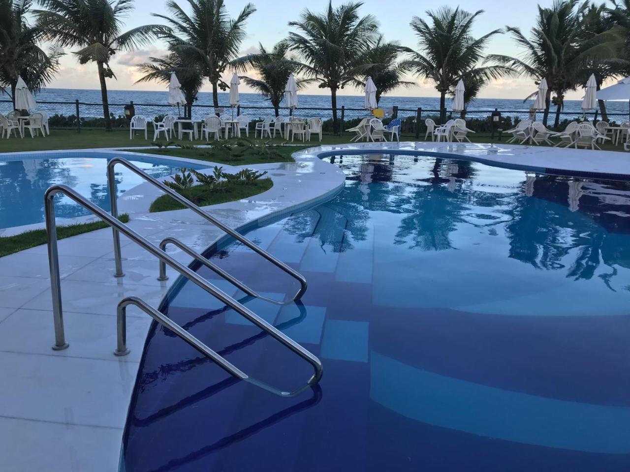 Flat Guarajuba Beira da Praia pé na areia Exterior foto
