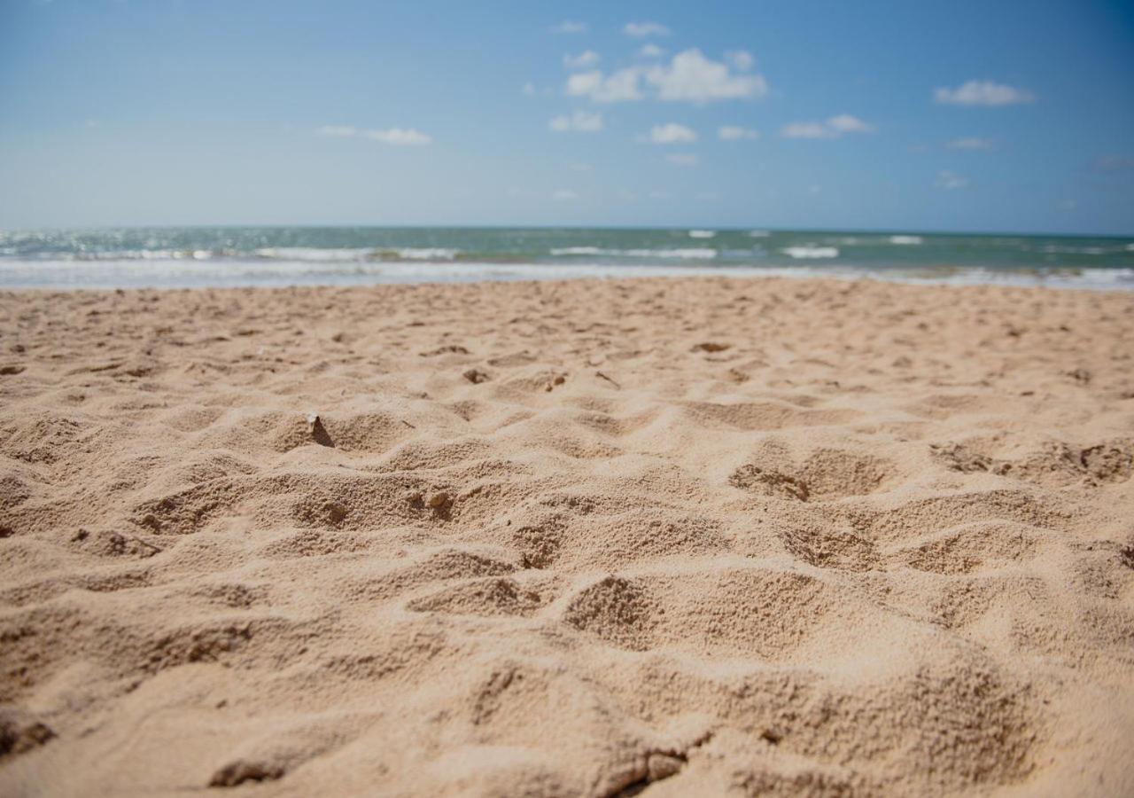 Flat Guarajuba Beira da Praia pé na areia Exterior foto
