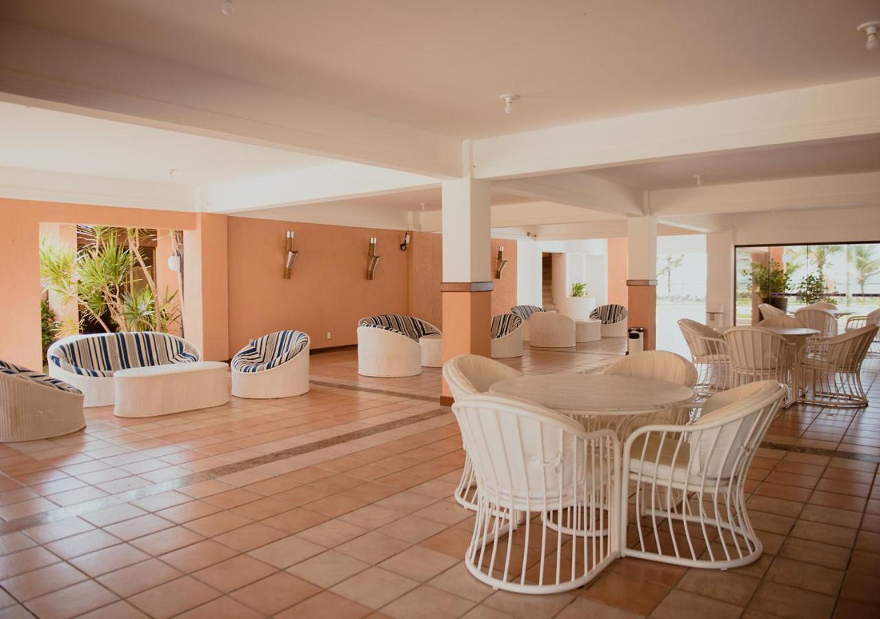 Flat Guarajuba Beira da Praia pé na areia Exterior foto